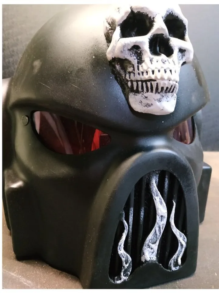 Chaos spacemarine - Legion of the Damned - cosplay armor - spacemarine helmet -