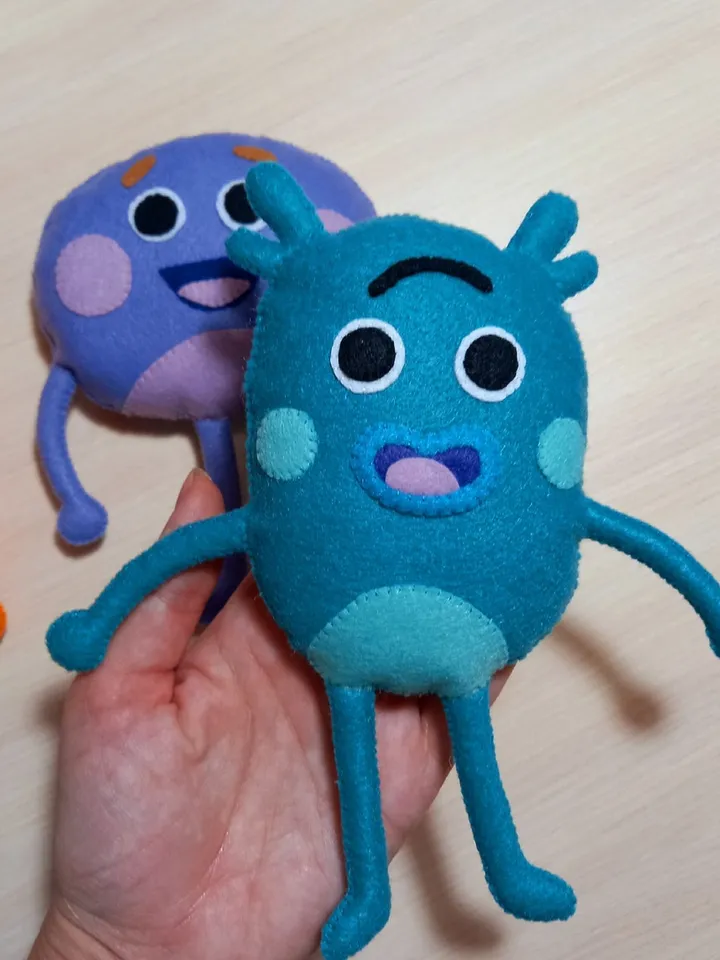Super Simple Bumble Nums toy felt, Set 5 toy