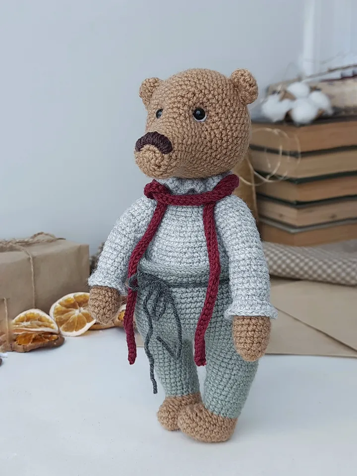 Amigurumi Teddy Bear ccrochet pattern. Vintage amigurumi teddy bear in clothes crochet pattern