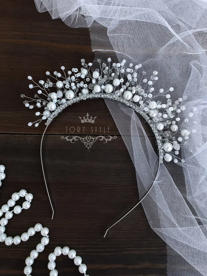 Wedding tiara, Bridal headpiece, White tiara, pearl headpiece, Wedding headpiece, Wedding hair accessories, white crown