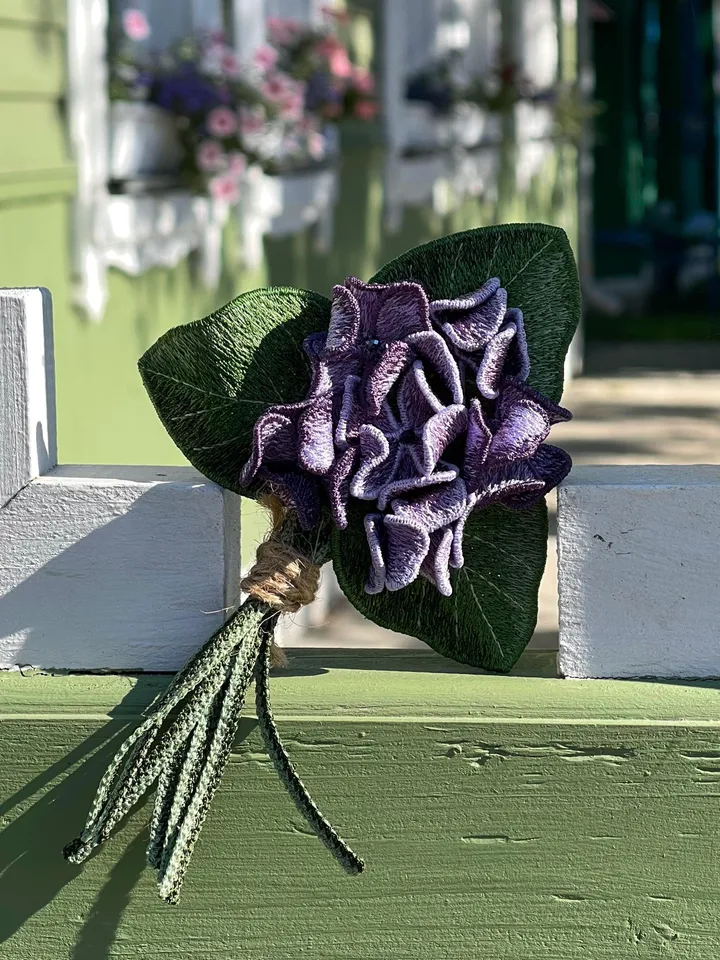 Machine embroidery design three-dimensional flower “Bouquet of violets”