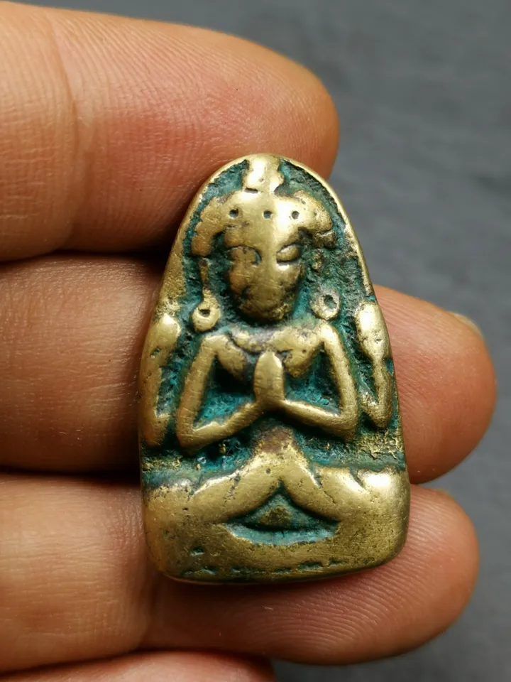 Gandhanra Antique Tibetan Buddhist Amulet, Chenrezig Pendant Badge,32 × 20mm
