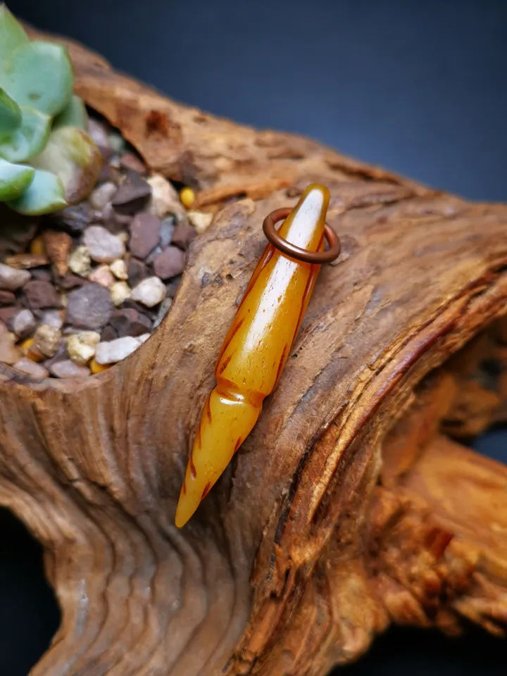 Gandhanra Tibetan Bone Carved Amulet Kila(Dorje Phurba), Skull Smasana Pattern,Hand-Carved Counter Pendant for Mala,Prayer Beads