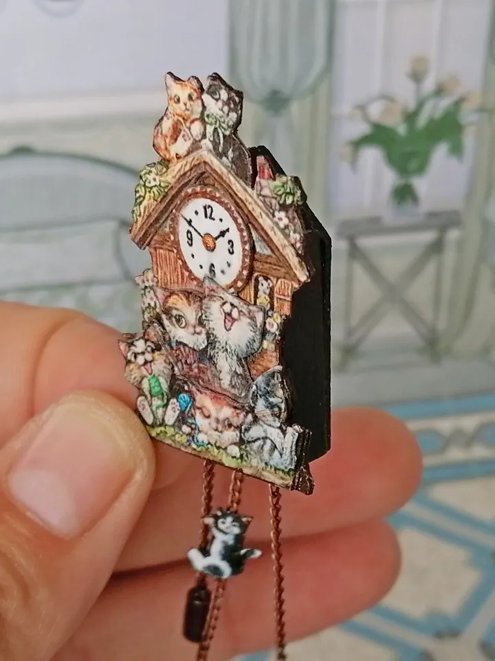 Dollhouse clock. Scale 1:12