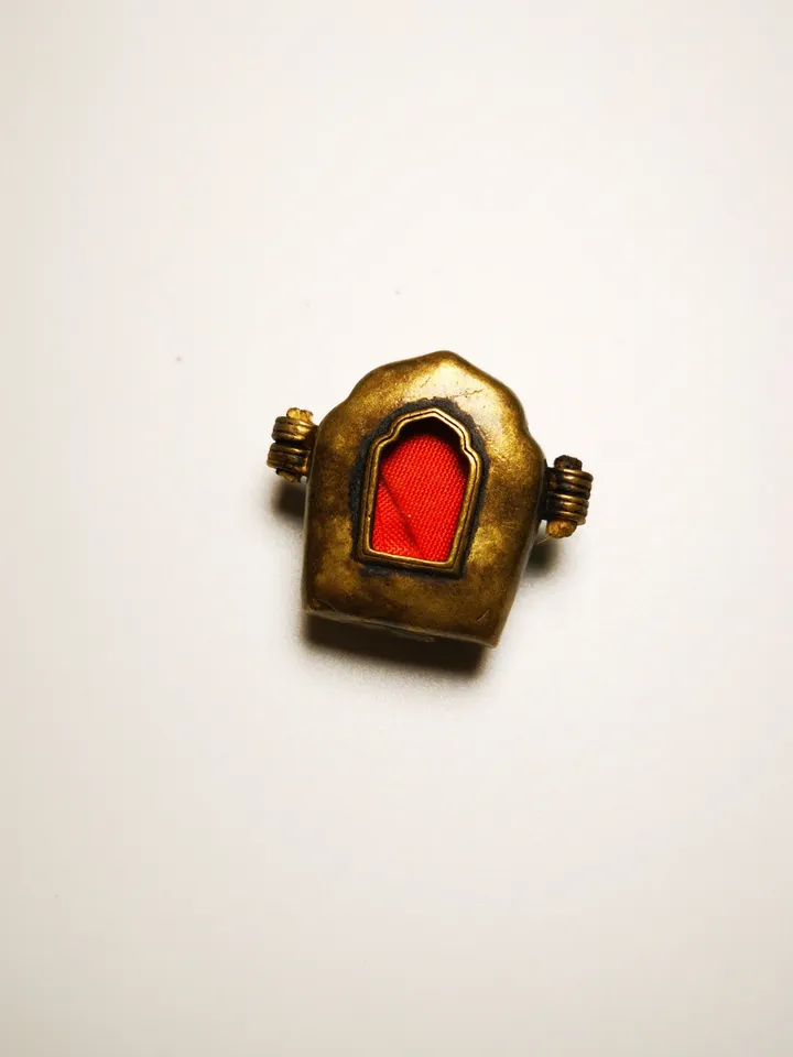 Gandhanra Antique Handmade Gau Ghau Shrine, Mini Tibetan Buddhist Altar Amulet Pendant,Made of Red Copper