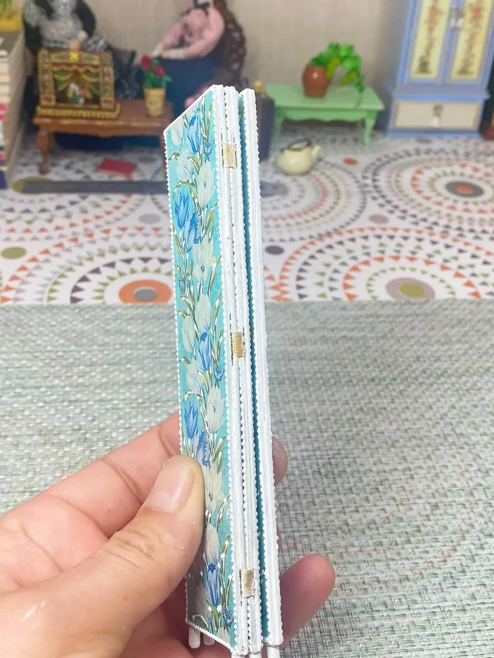 Dollhouse screen in 1:12 scale. Puppet miniature. Dollhouse accessories.