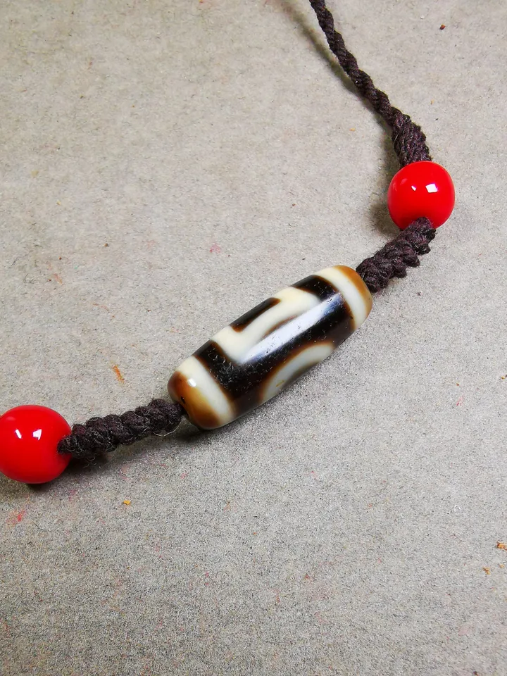 Gandhanra Antique Tibetan Dzi Bead Necklace,Sky & Earth Dzi (30 Years Old) + Agate Beads, Attract Wealth and Good Luck