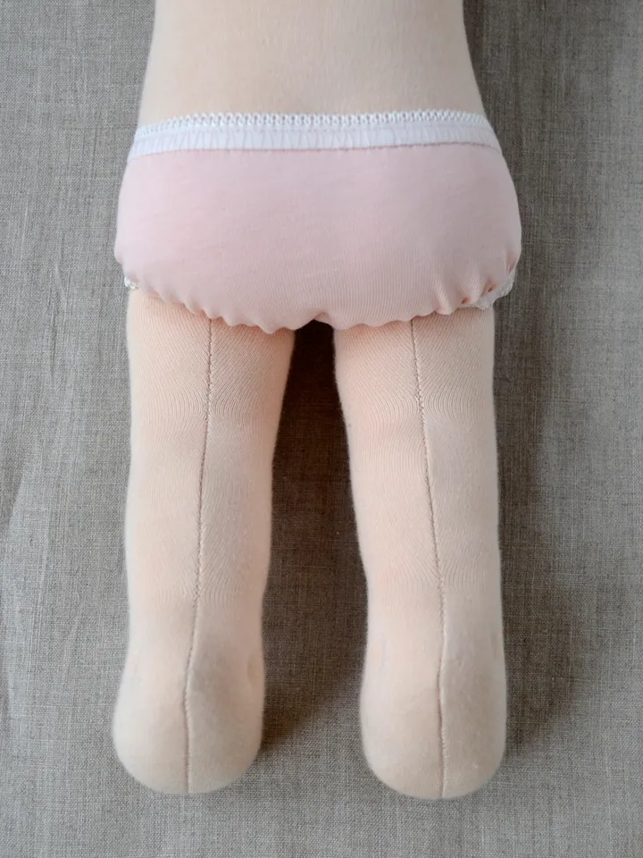 DIY UNDIES 5 sizes for Waldorf doll. PDF sewing pattern and tutorial.