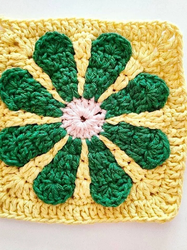 Daisy 3D Crochet pattern  flower granny square crochet pattern easy motif granny square