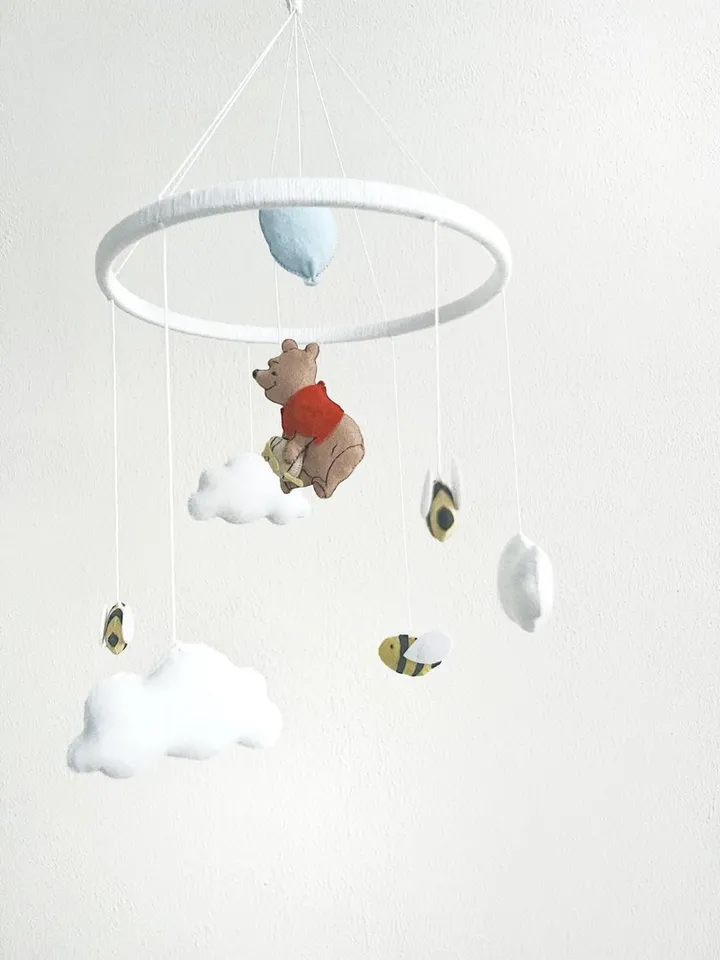 Baby mobile Winnie the Pooh Disney animals blue air balloon