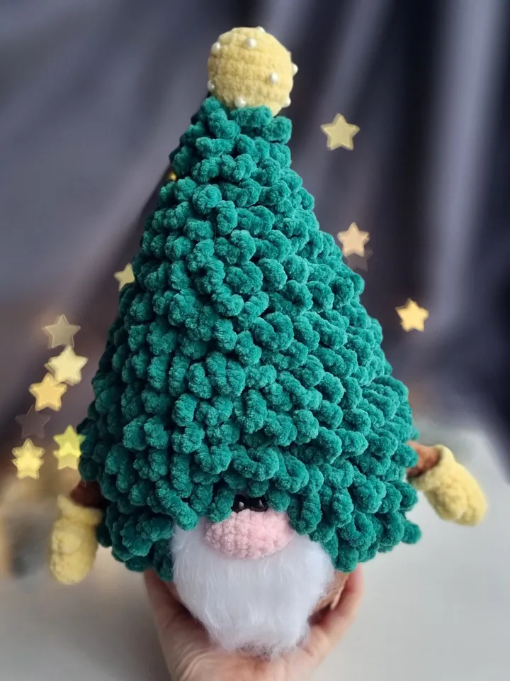 Crochet Christmas tree gnome pattern. Crochet tree pattern. Amigurumi Christmas tree. Crochet gnome pattern. Crochet Christmas decor