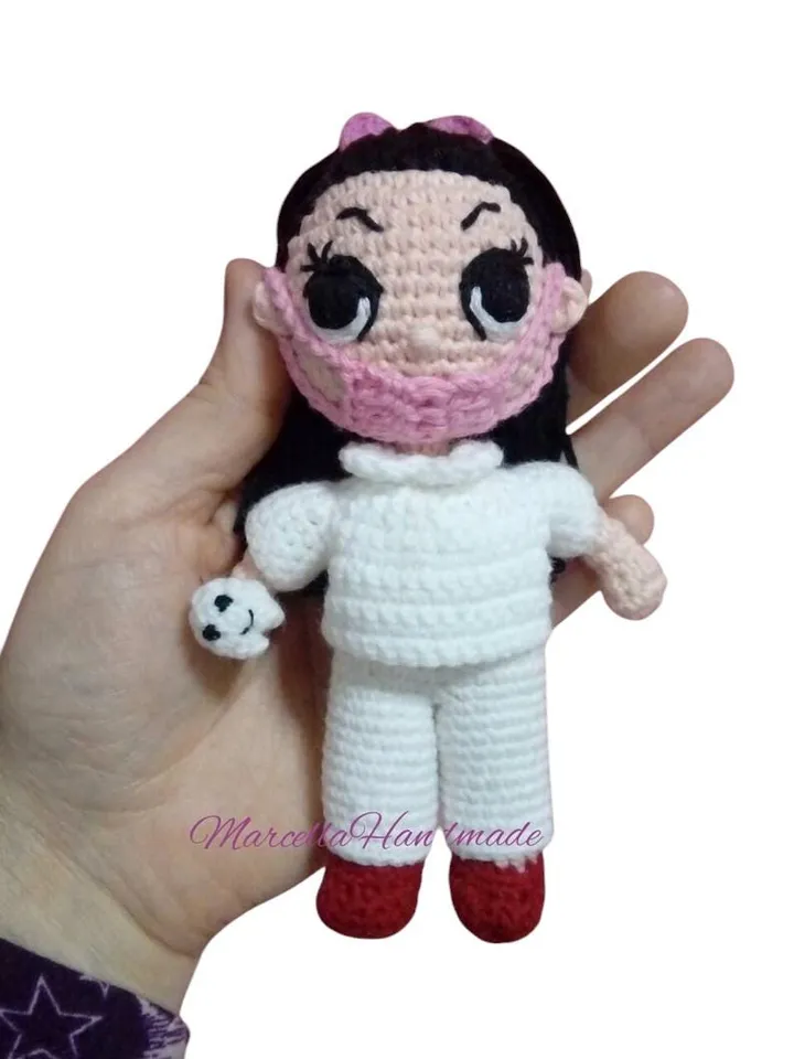 Mini Dentist Amigurumi โ 15 cm Crochet Professional Doll โ Handmade Tooth Plush โ Dentist Gift โ Odontology Decor โ Embroidered Eyes