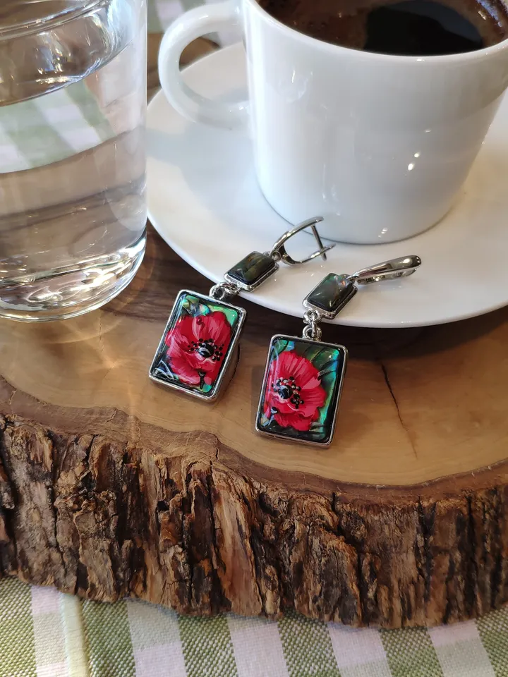 Pearl earrings: Red Poppies hand painted on jewelry earrings • Cute aesthetic dangle earrings for her • Floral dainty design on handmade art