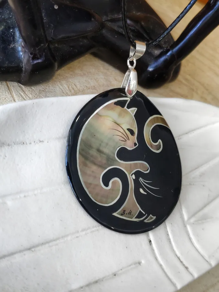 Pearl pendant necklace: Yin & Yang of black and white cat • Elegant symbolism on pendant for evening dress • Aesthetic gift for cat lover