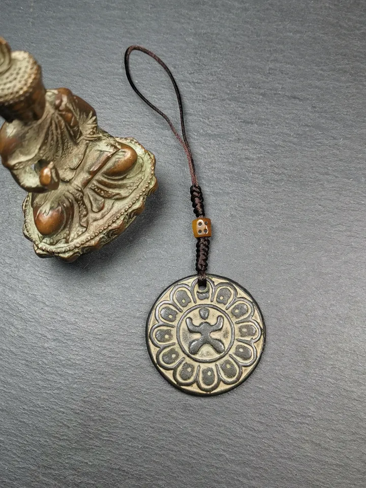 Gandhanra Vintage Tibetan Chenrezig / Padmapani Amulet,Om Mani Padme Hum Badge Pendant, Made of Thokcha,1.7&quot;