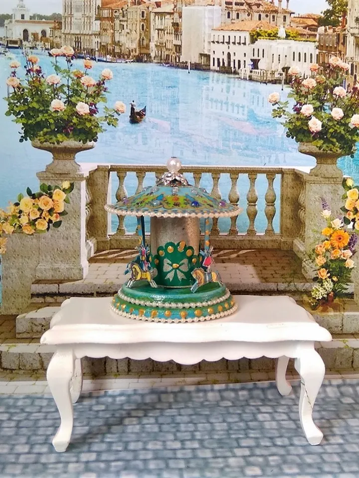 Miniature carousel. Dollhouse miniature.1:12 scale.