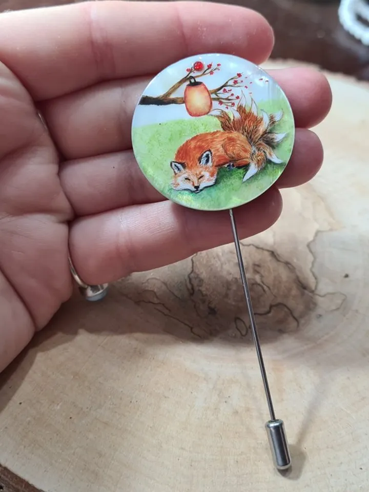 Kitsune brooch, real oil painting miniature on mother of pearl. Kitsune fox pin