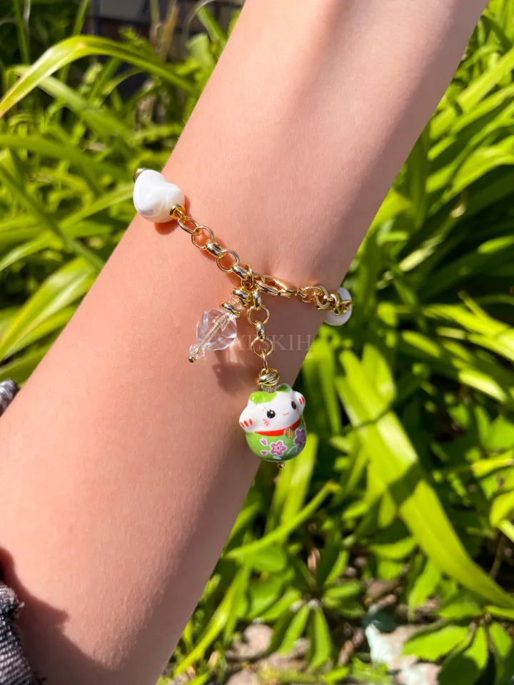 Unique Gold Bracelet with Cat Charm