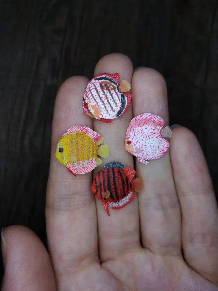 Miniature clay Discus fish 8 pcs, tiny fish for diorama, dollhouse or resin art
