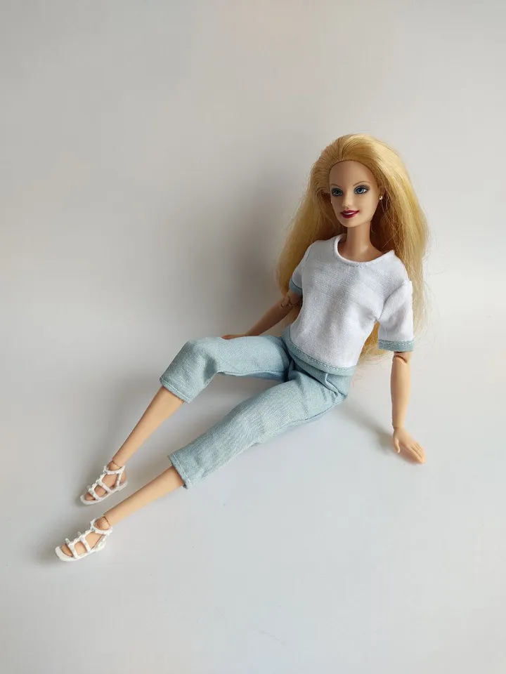 PDF sewing pattern for Barbie dolls.