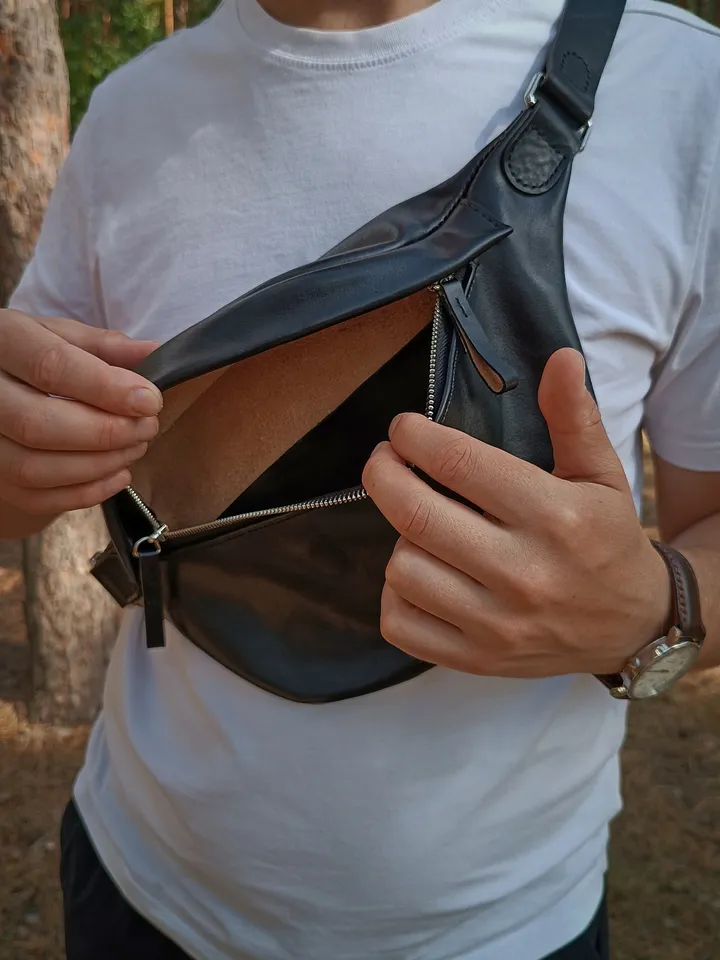PDF pattern leather waist bag. Leather chest bag. Punch pitch 5 mm. Download PDF and Video TUTORIAL.