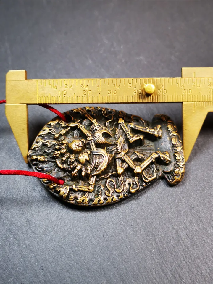 Gandhanra Old Mini Tibetan Buddha Statue Pendant, Skull Masters of Sitavana Badge,2.1&quot; × 1.8&quot;