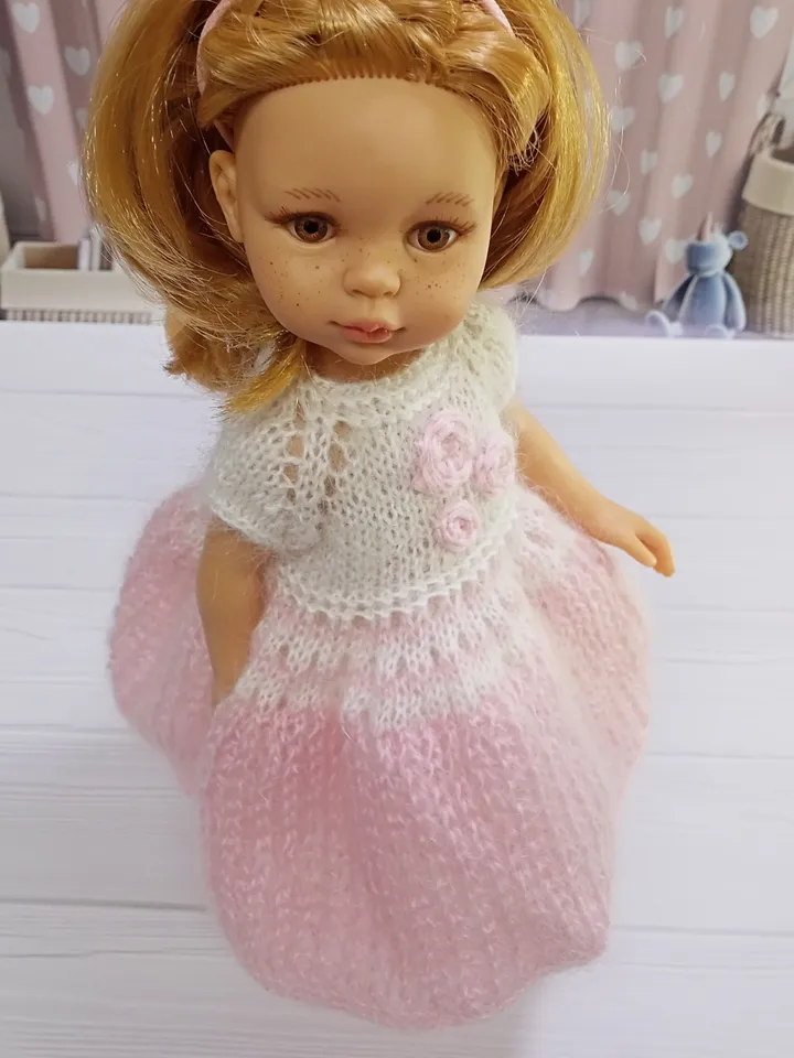 Outfit for a 16-inch doll.Pink