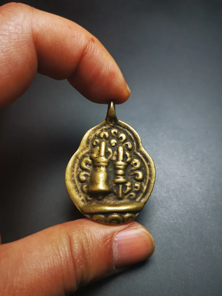 Gandhanra Antique Tibetan Buddhist Protective Amulet Pendant,A Tibetan vajra (club) and tribu (bell),Made of Copper, 50 years old