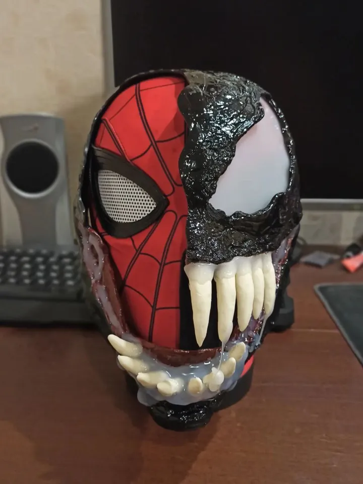 Venom mask / Venom helmet / Venom cosplay