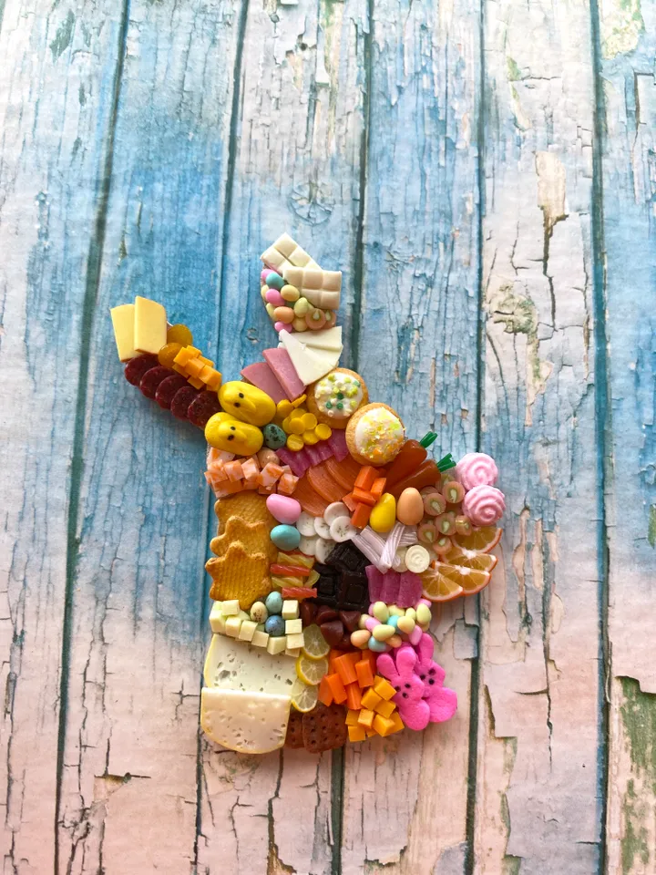 Magnet Miniature Easter Charcuterie Board with Polymer Clay Souvenir