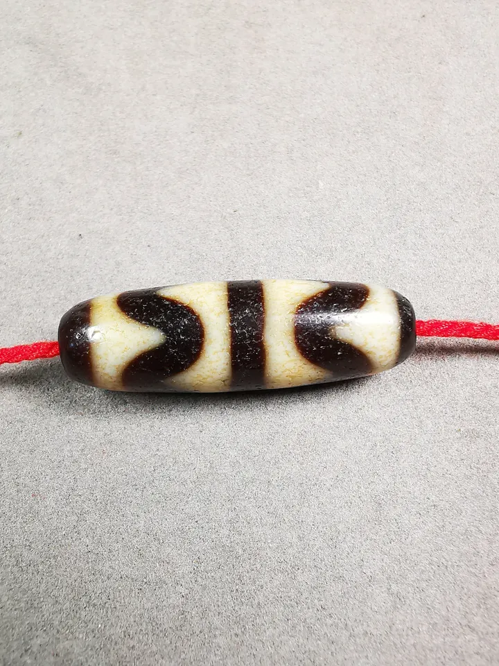 Gandhanra Tibetan Tiger Tooth Tasso Dzi Bead,Attract Wealth and Good Luck,Small Size 36*12mm,Deluxe Gift Box Included
