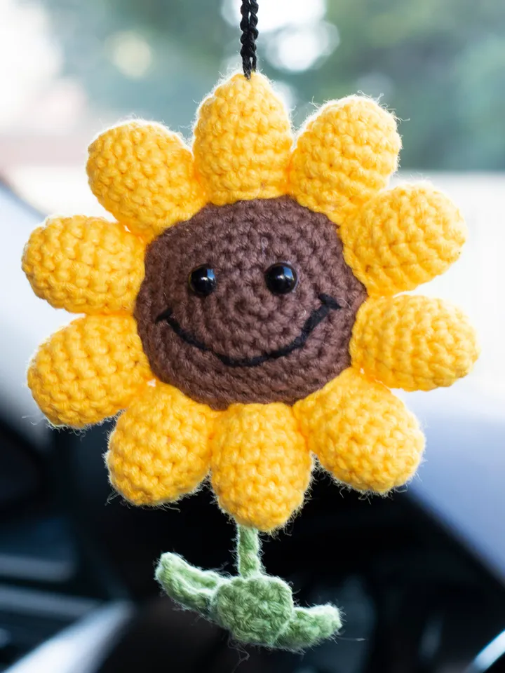 Sunflower car hanging, car accessories for women, rear view mirror boho charm, cute car pendant, jeep car mirror hanger