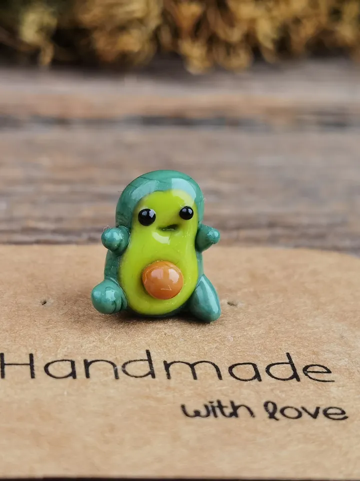 Tiny Glass animals KAWAII AVOCADO figurine Miniature Avocado Glass Avocado Miniature animals Vegetable figurines Desktop ornaments