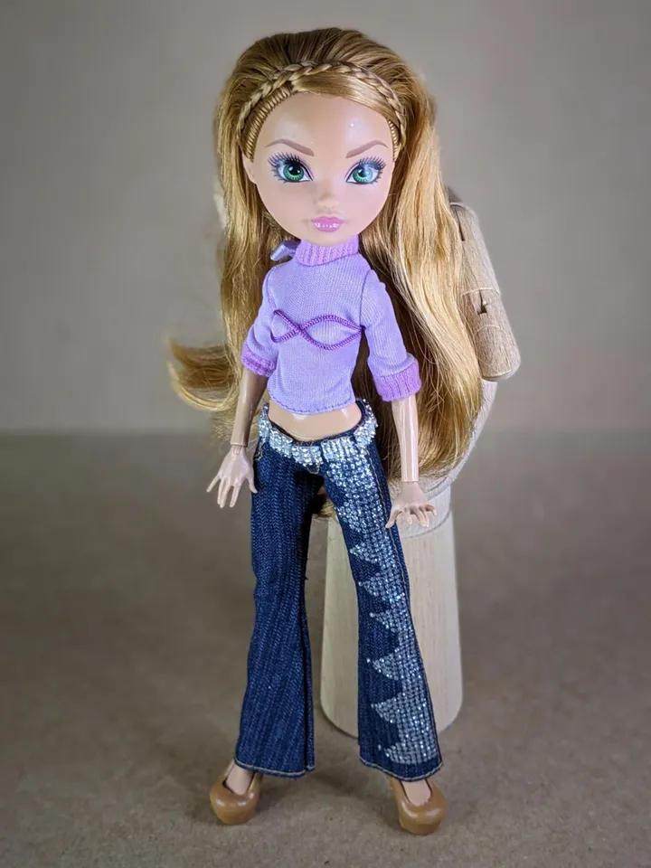 Jacket or jeans for 10.5-inch female dolls (MH, EAH)