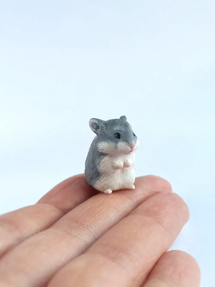 Memorial Hamster figure in the pink heart