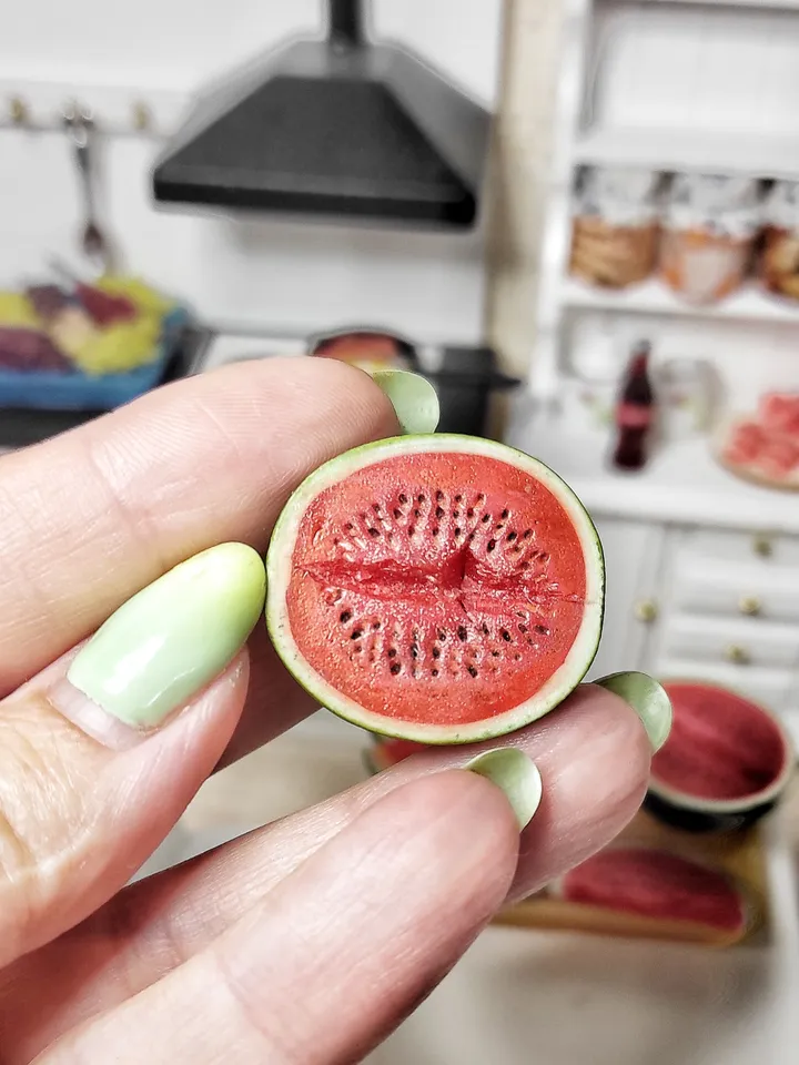 Realistic Watermelon for dollhouse, miniature, doll house, food, gift ideas, mini fruit, dollhouse miniatures, micro
