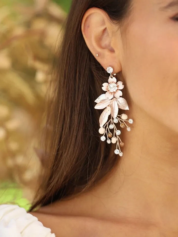 Boho Wedding Earrings For Brides, Rose Gold Chandelier Statement Floral Bridal Earrings, Flower Statement Wedding Jewelry, Vintage Jewellery