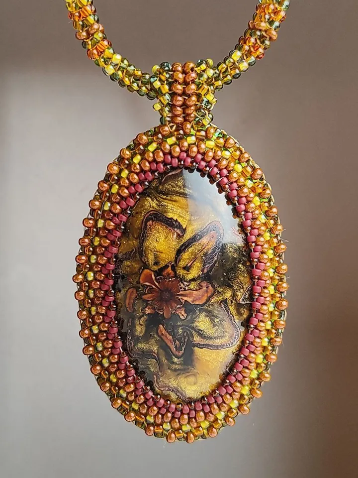 Green necklace pendant beaded boho