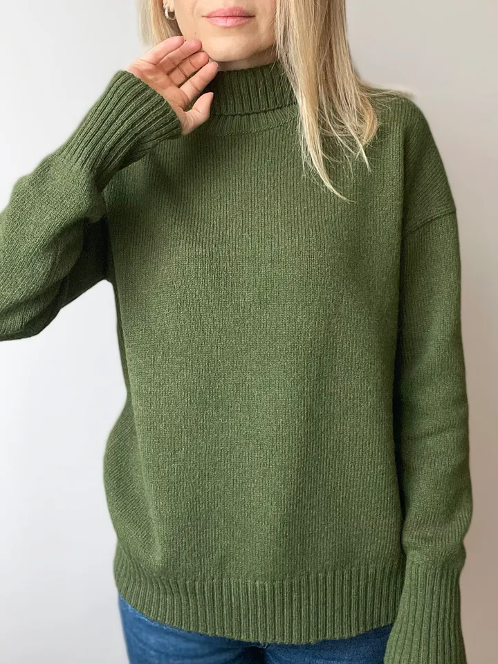 Green merino sweater for women