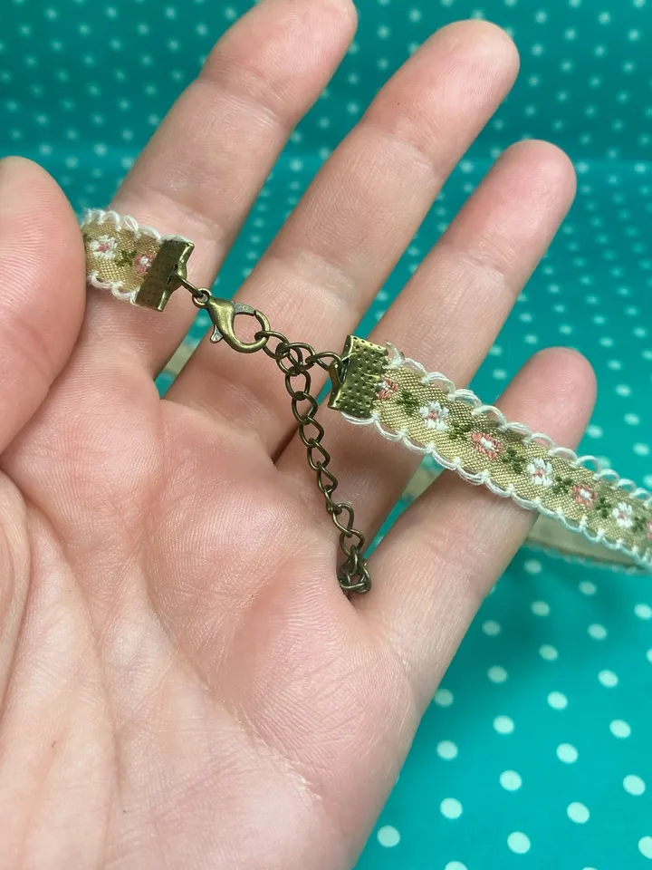 Choker around the neck. Handmade costume jewelry