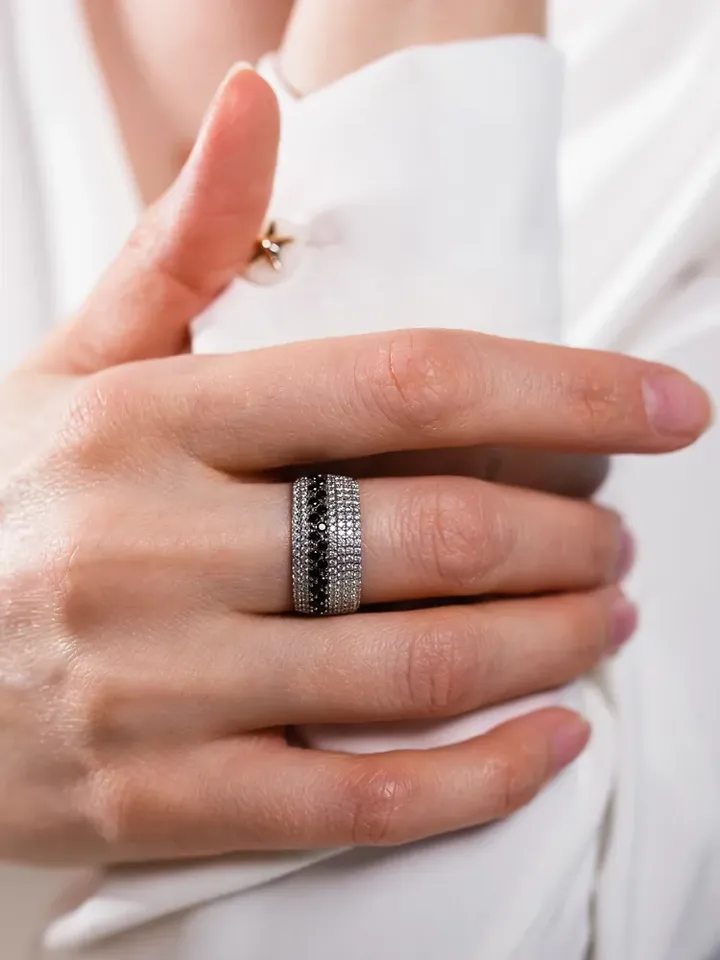 Silver 925 ring for women with spinel and cubic zirconia