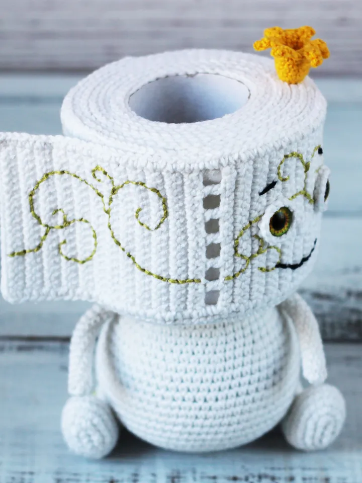 Toilet paper roll crochet toy, Funny bathroom gift, housewarming gift for bathroom decor, gag gift interior doll