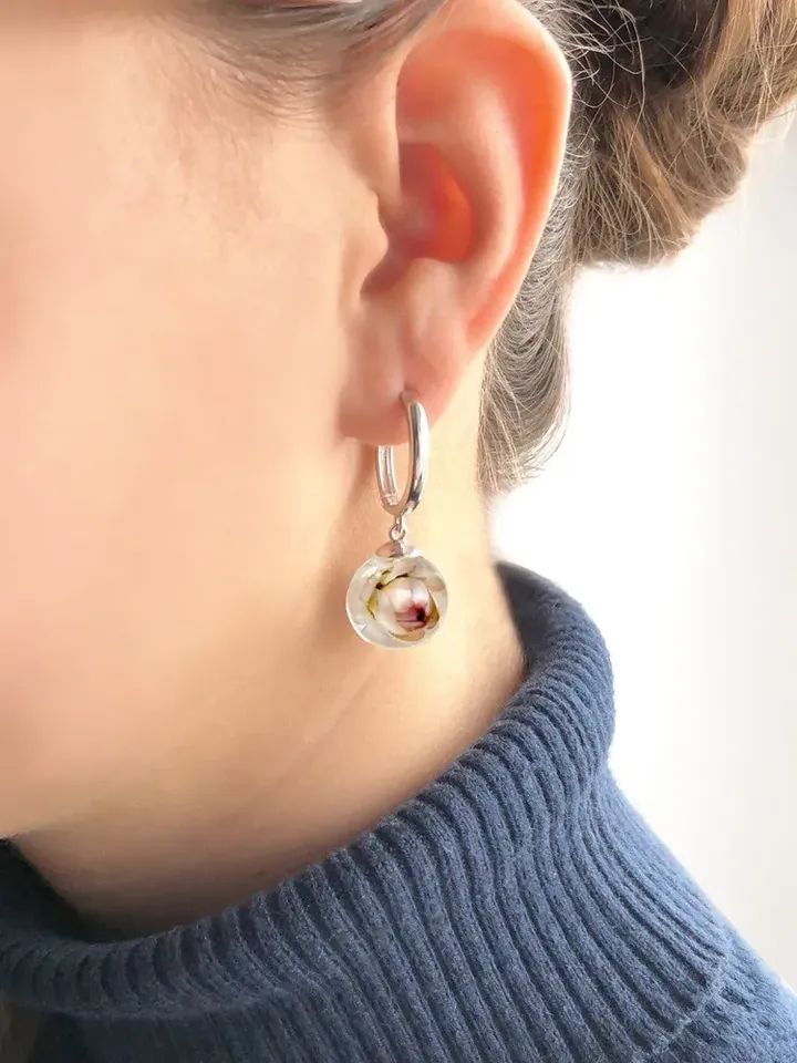 Earrings jewelry Silver rhodium plated 925 assay value with real helichrysum