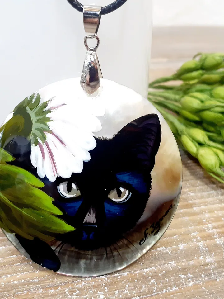 Beautiful Pendant"BlackCat" Mother-of-pearl miniature Hand-painted Russian jewelry magic of painting Art gift Fedoskino Abalone shell
