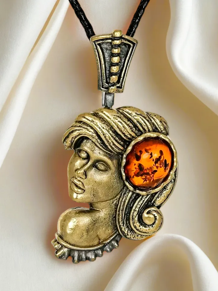 Woman Face pendant Virgo necklace Zodiac Sign pendant Gold brass Amber pendant female Virgo zodiac charm ideas Gifts