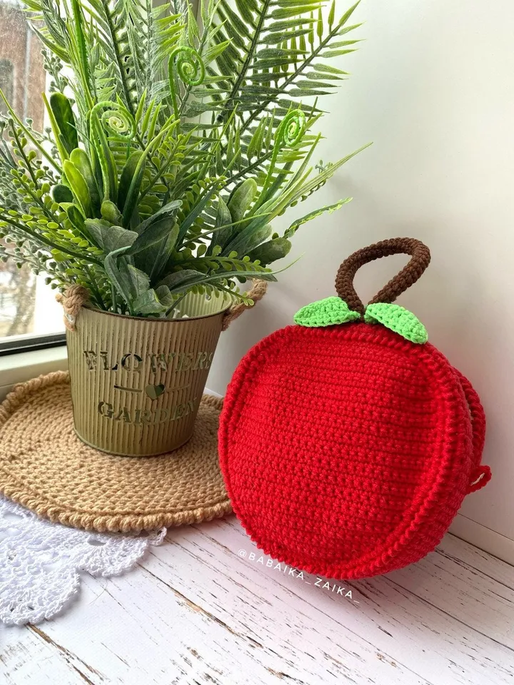 PDF Crochet Pattern Foxes in Apple, Amigurumi baby fox pattern, Crochet Bag, Cute fox, Animal pattern, Amigurumi animal, Crochet animal