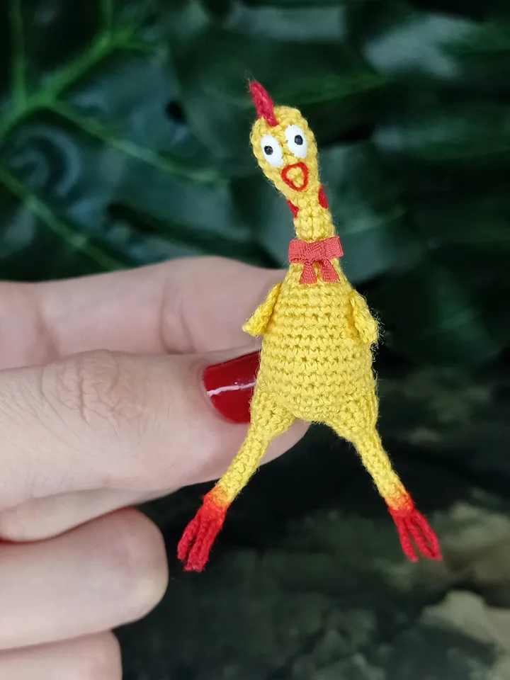 English PDF crochet pattern Chicken Co-Co. Crochet miniature pattern. Crazy chicken toy pattern. DIY funny toy.