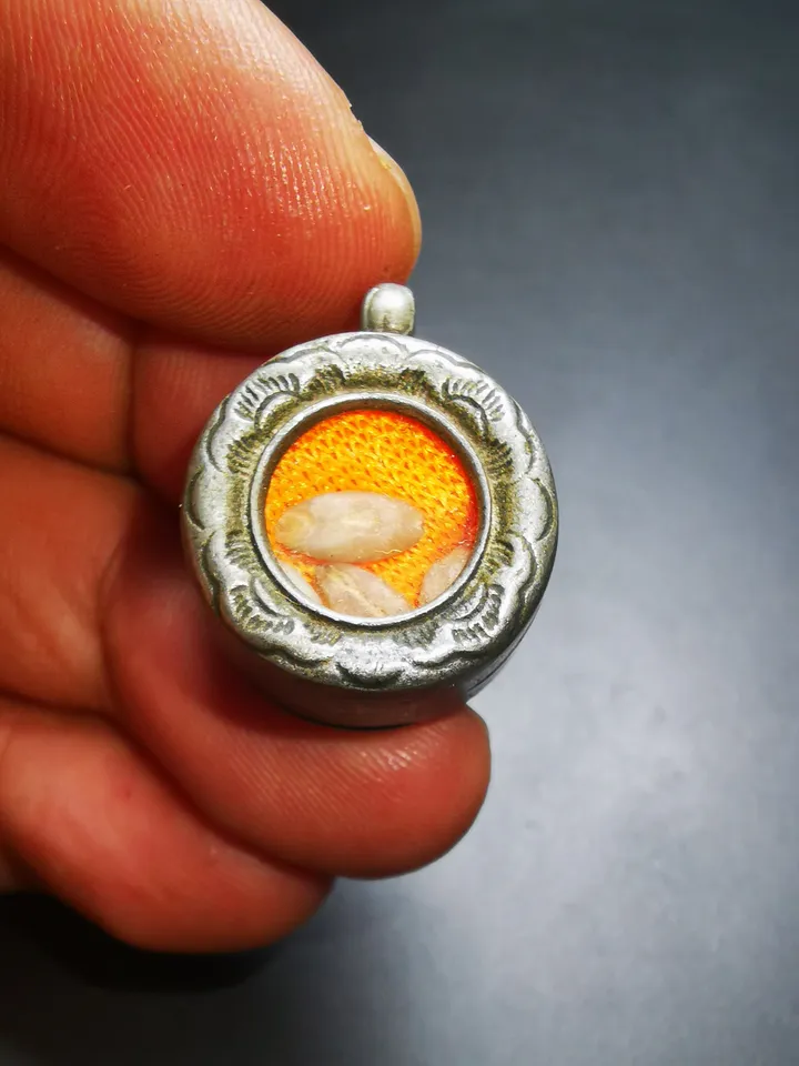 Gandhanra Antique Handmade Gau Ghau Shrine, Mini Tibetan Buddhist Altar Amulet Pendant