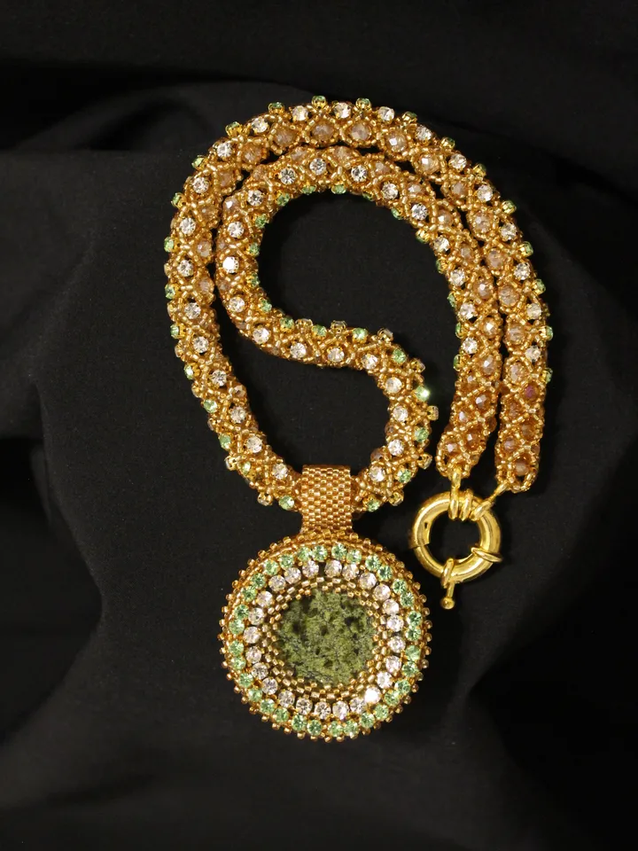 Pendant Japanese beads with a coil and rhinestones