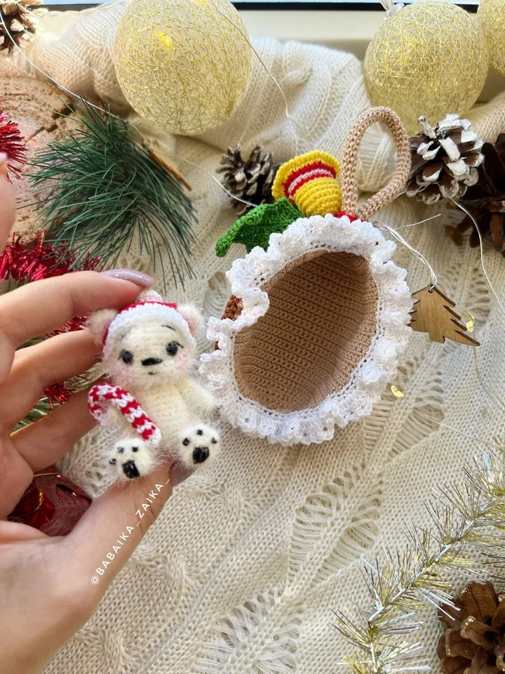 PDF Crochet Pattern Teddy Bear in Pine Cone, Small Toy Pattern, Animal Pattern, Amigurumi bear pattern, Christmas Amigurumi Pattern